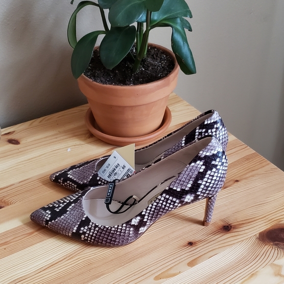 Zara Shoes - New Zara leather heels